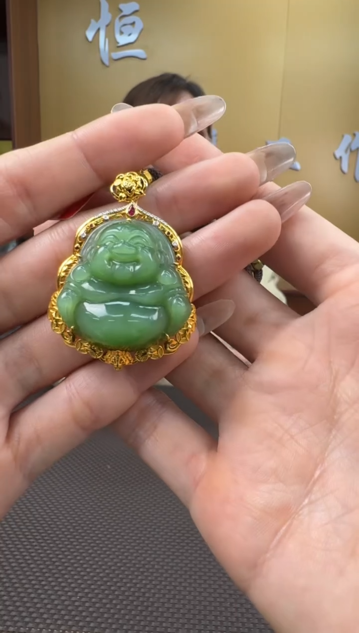 【闪购商品】和田玉挂件18K金镶嵌挂件