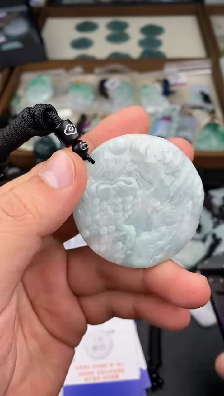 【闪购商品】翡翠颈饰未镶嵌  天然翡翠，一物一图