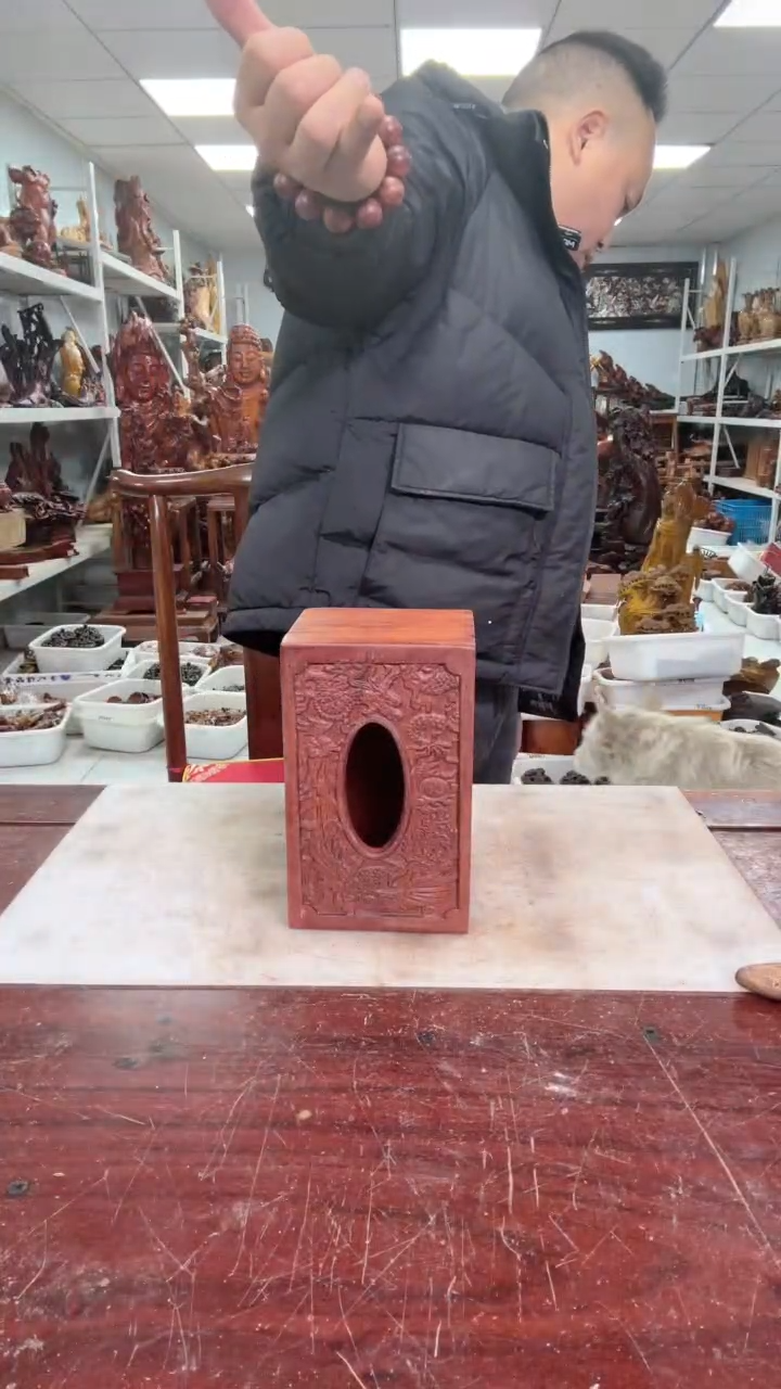 【闪购商品】花梨木类木雕工艺品8888888