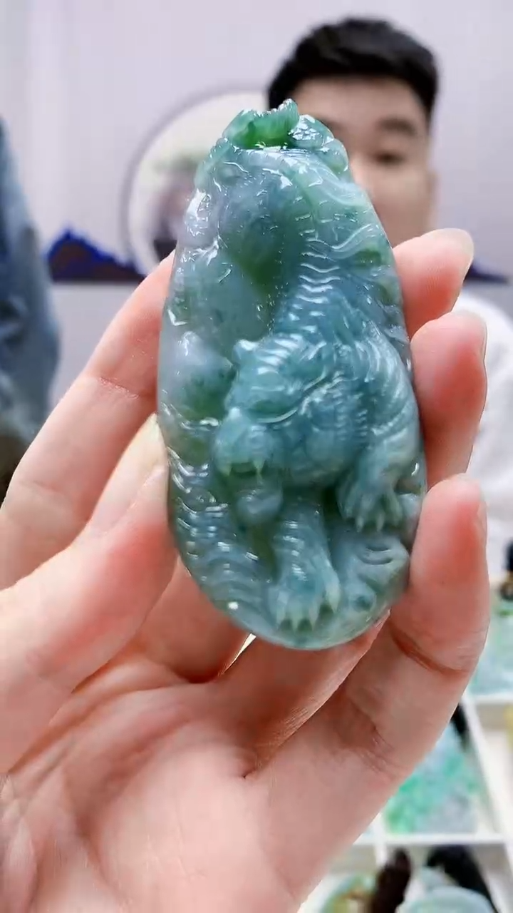 未镶嵌定制翡翠好*音5028zm-毛货挂件虎牌166