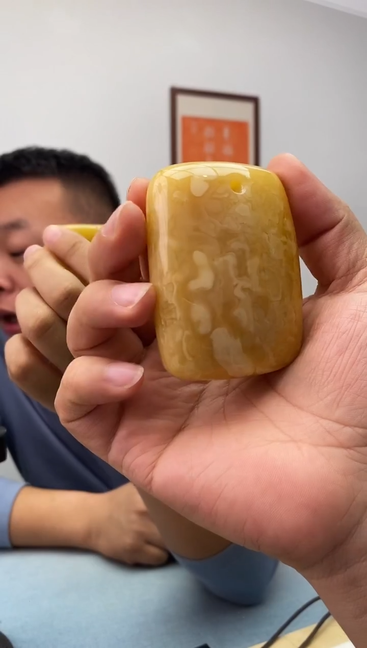 琥珀未镶嵌珠宝奇石海*假一罚十，发一件065