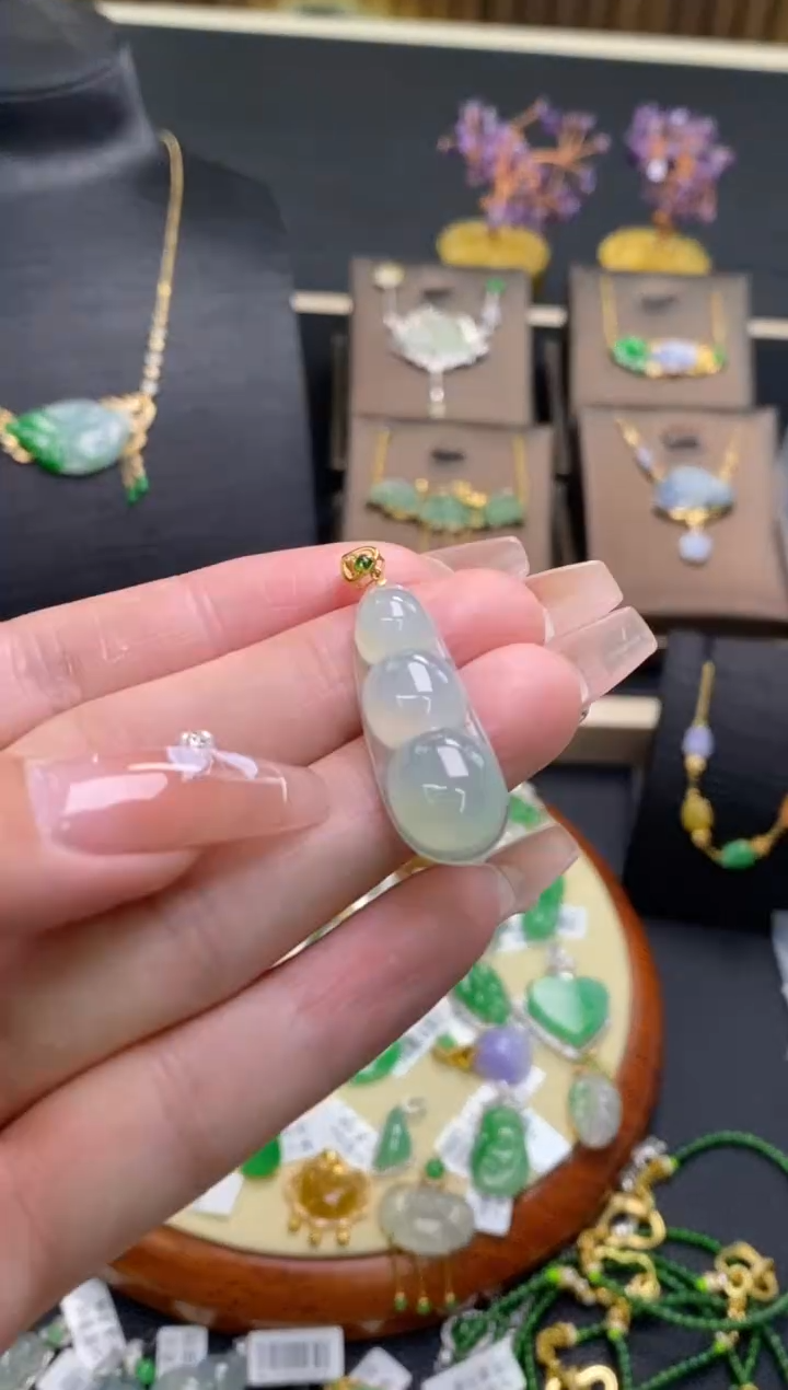 【闪购商品】翡翠颈饰18K金镶嵌净货13160