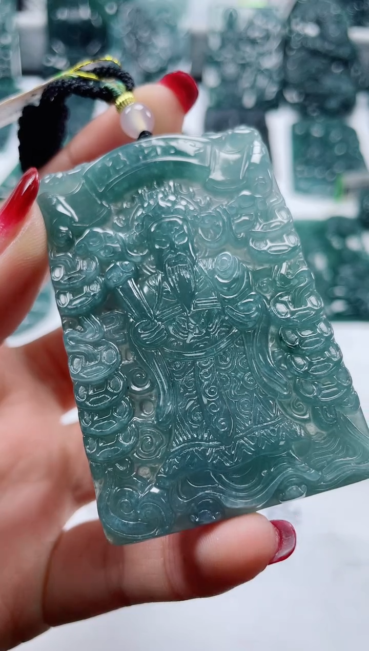 【闪购商品】翡翠颈饰未镶嵌             