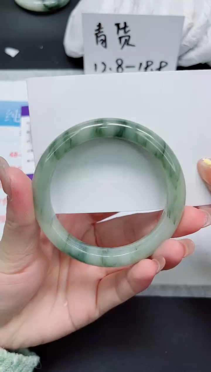 【闪购商品】石英质玉手镯未镶嵌213-60.5