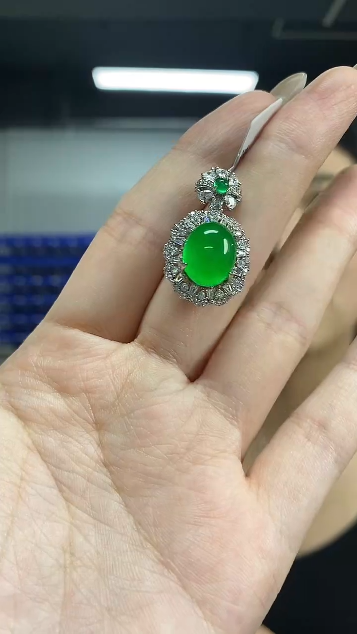 颈饰未镶嵌翡翠闪购链接 多样性发其一颜色微差