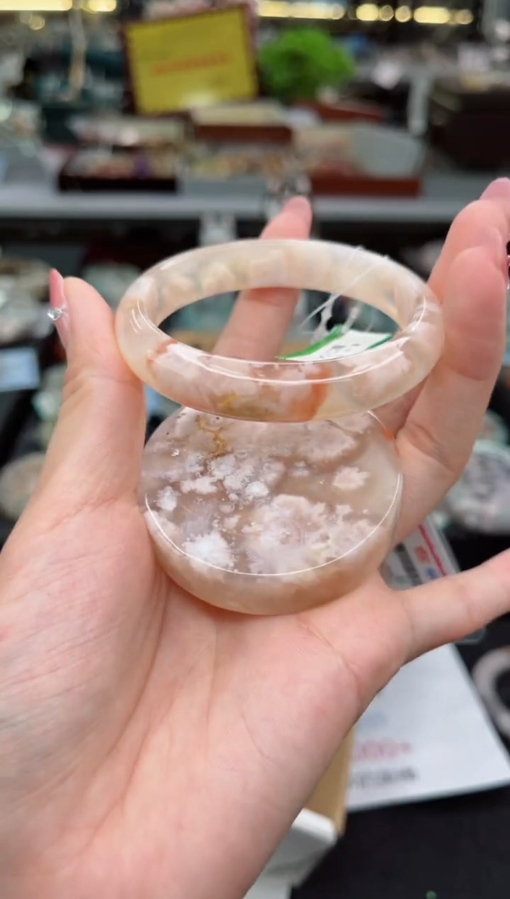 【闪购商品】石英质玉手镯未镶嵌54圈口（赠品镯心）3931091