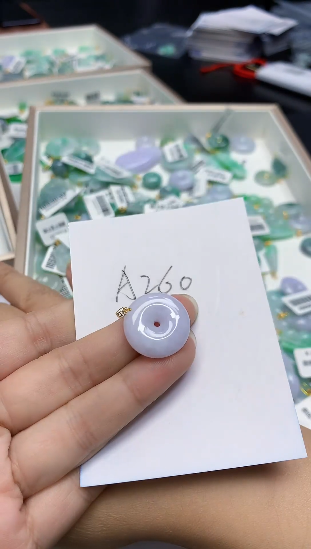 翡翠18K金镶嵌颈饰0000000000