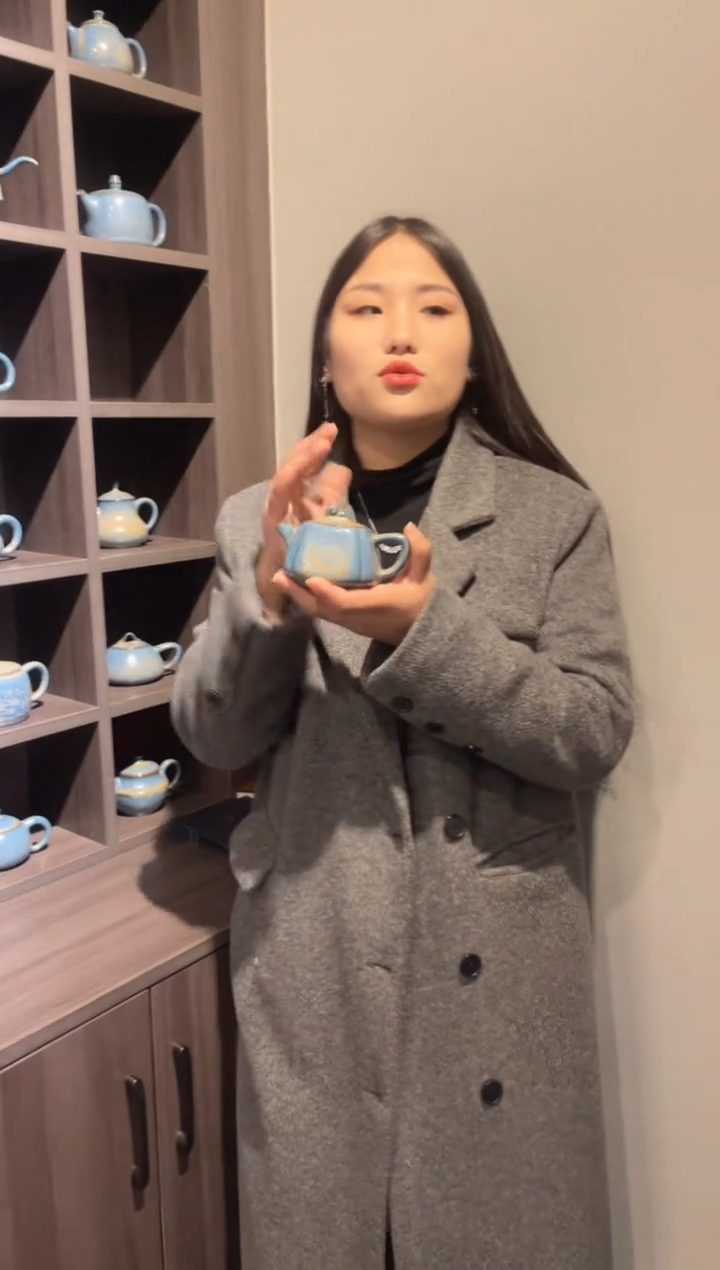 【闪购商品】瓷片钧尚源孔雀蓝釉色如意四方壶