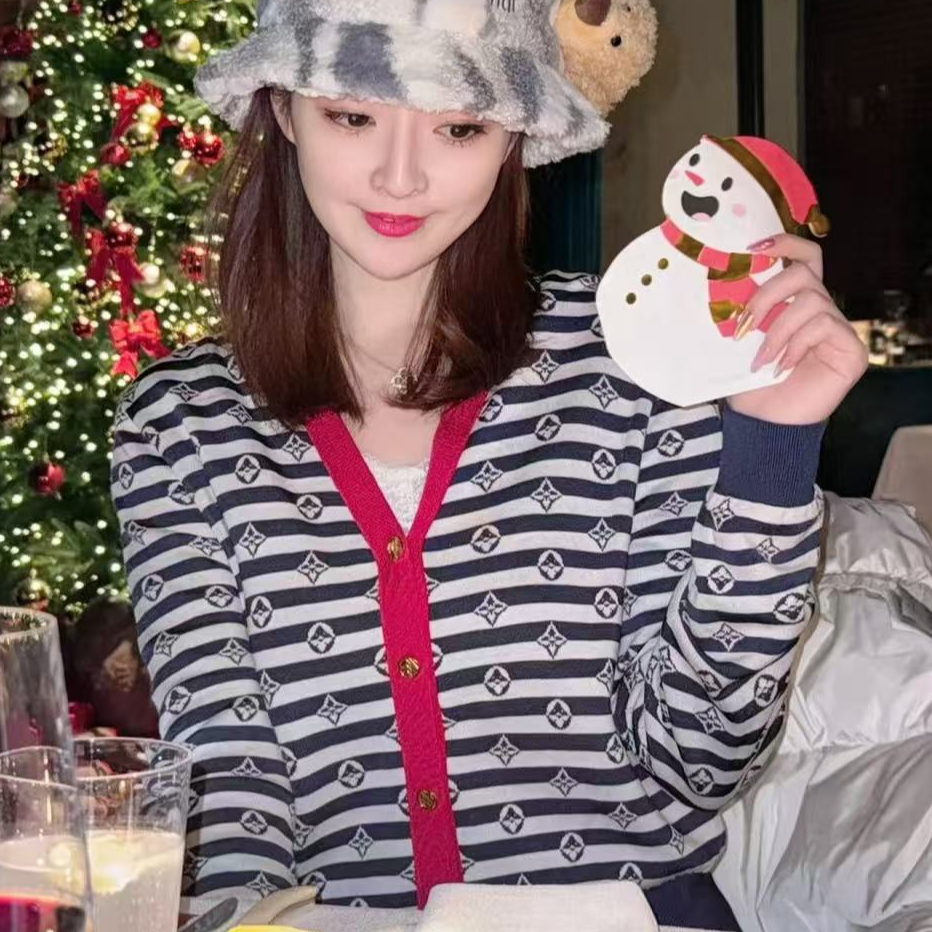 未使用 LouisVuitton/路易威登 条纹V领长袖开衫针织衫