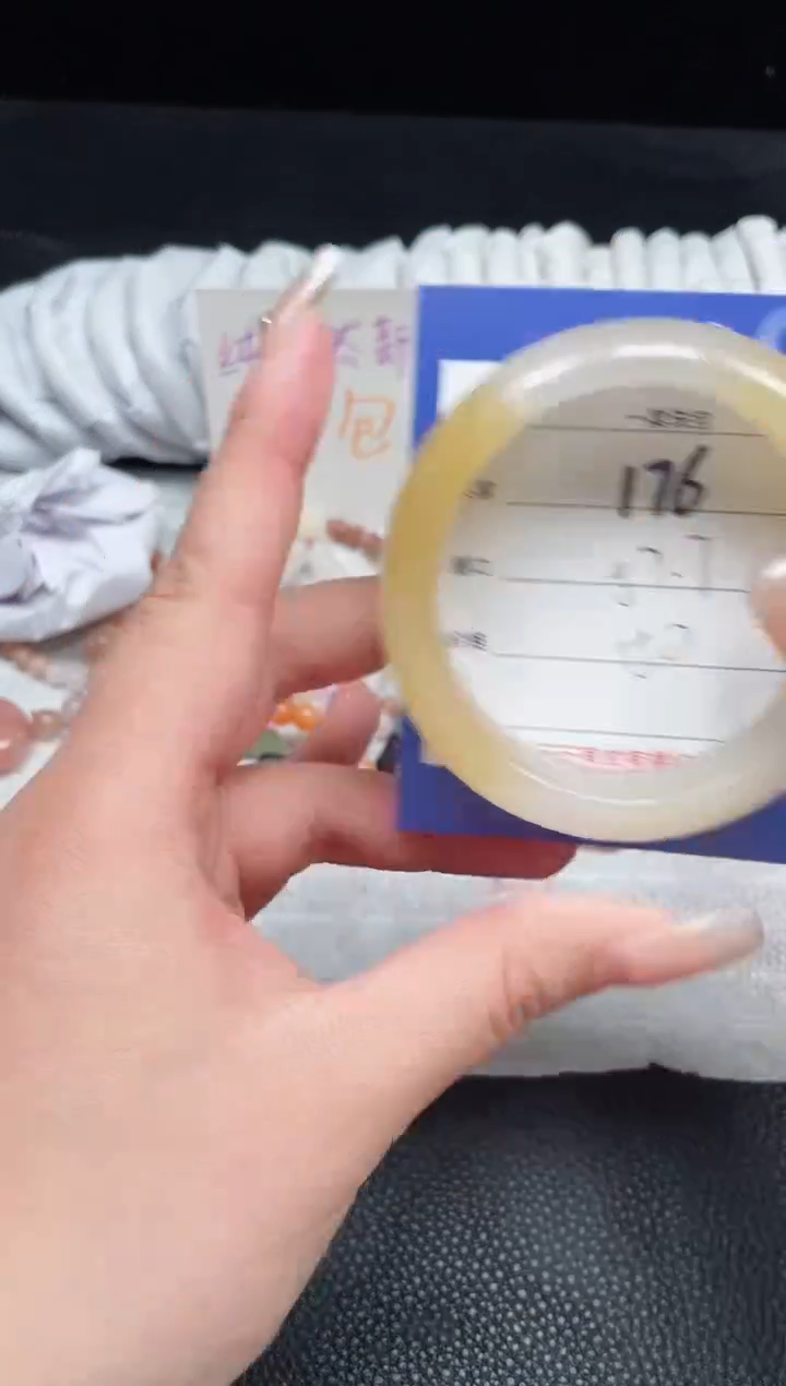 【闪购商品】石英质玉手镯未镶嵌176