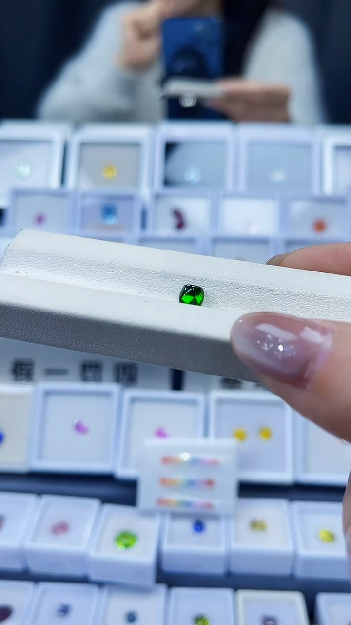 裸石透辉石未镶嵌裸石