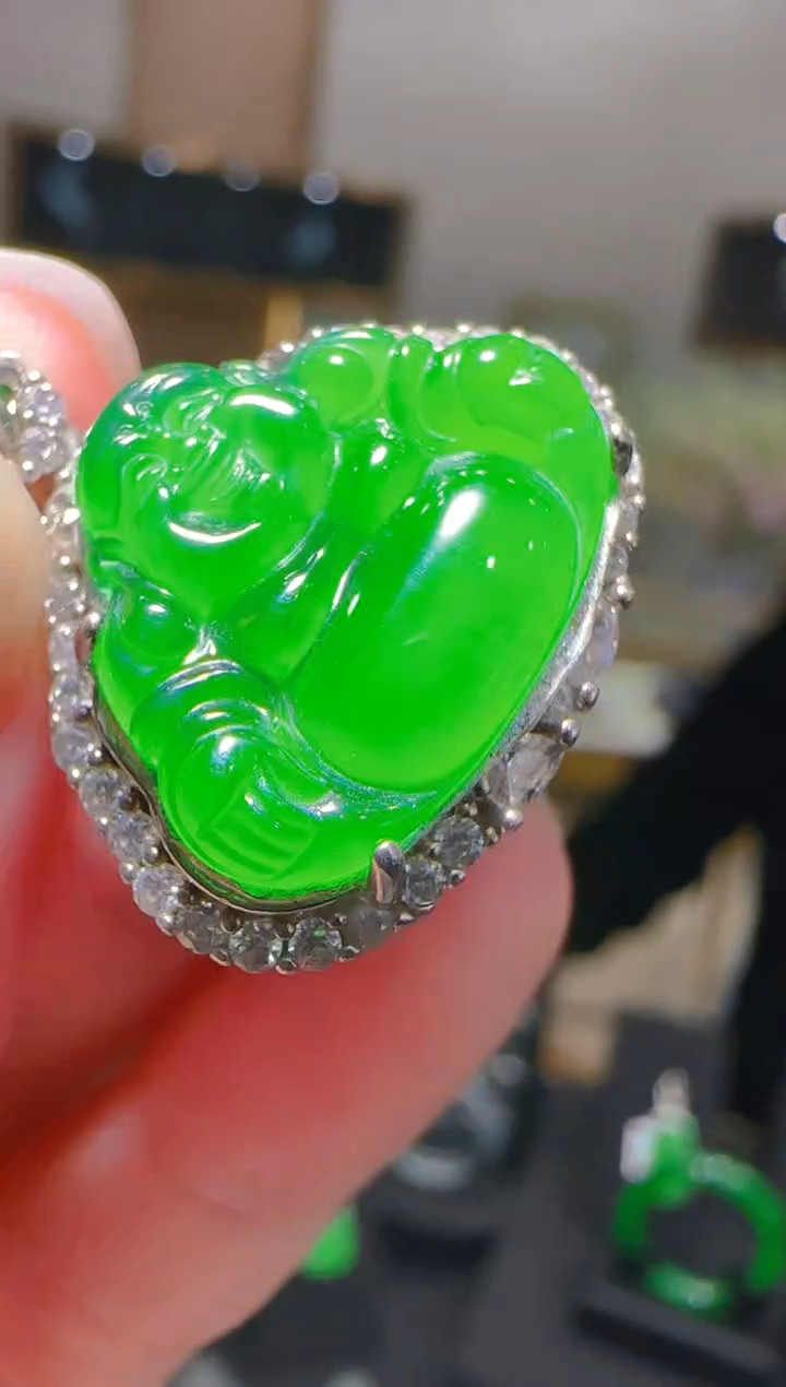 【闪购商品】翡翠吊坠(不含链)银S925镶嵌天然翡翠A货多样性发一件