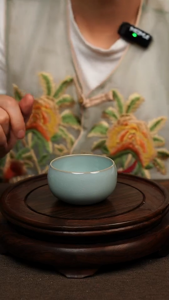 瓷片天青色全手卧足罗汉杯90ml微瑕不带礼盒