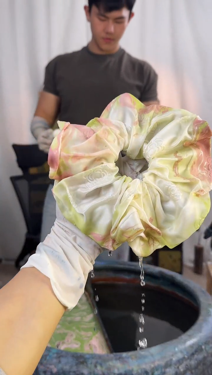 556桃雾青柠山茶花发圈