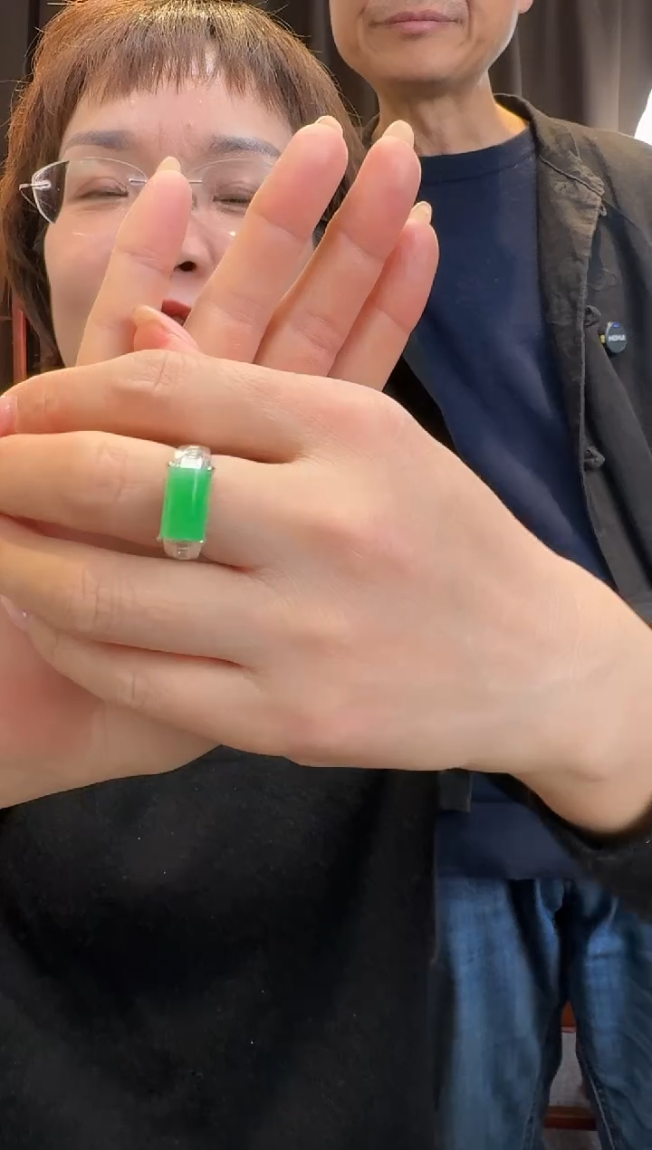 【闪购商品】翡翠戒指18K金镶嵌戒指