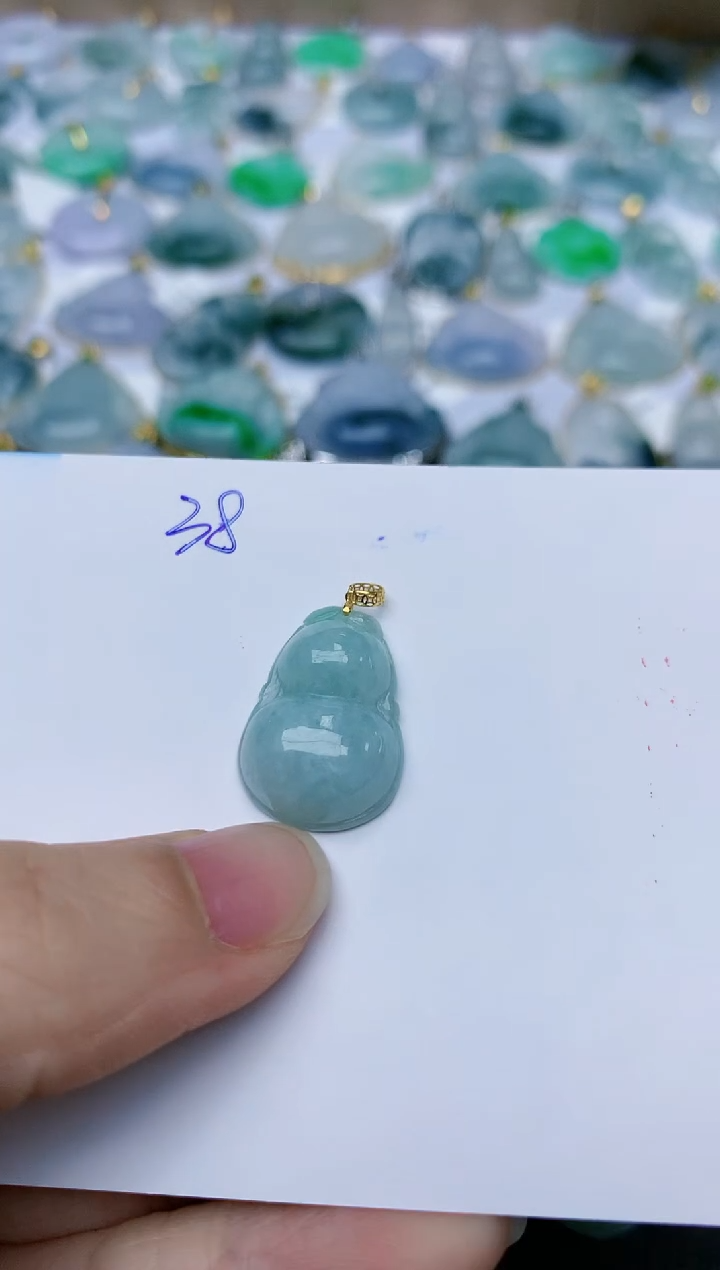 【闪购商品】翡翠颈饰18K金镶嵌天然翡翠A货    38