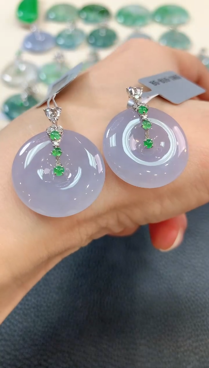 【闪购商品】翡翠吊坠(不含链)18K金镶嵌b14有色差多样性一件发货