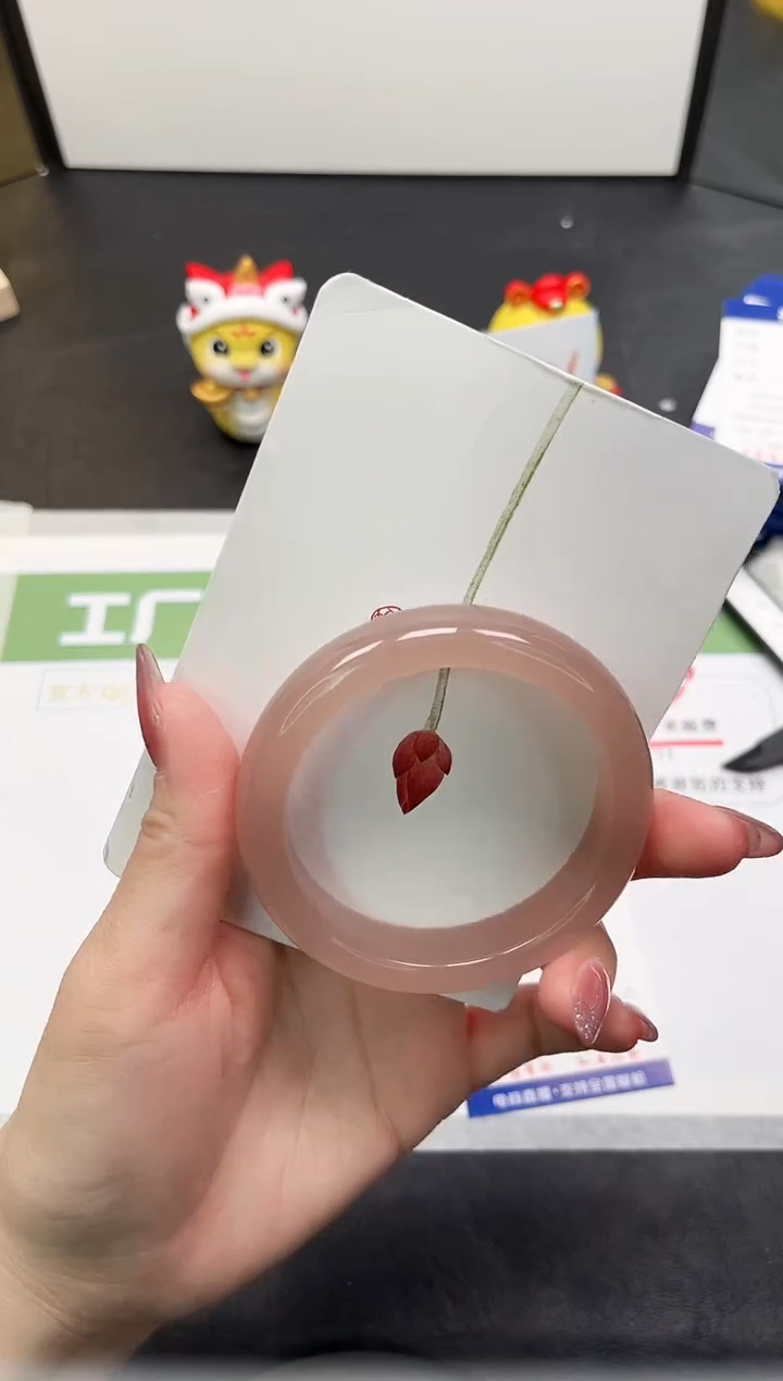 【闪购商品】石英质玉手镯未镶嵌120-55.7