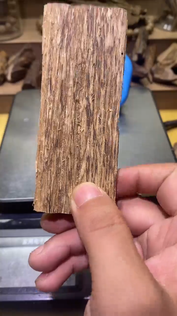 【闪购商品】沉香沉香碎屑柬埔寨14克