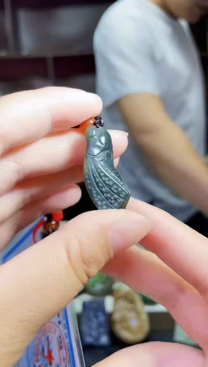 和田玉未镶嵌颈饰1