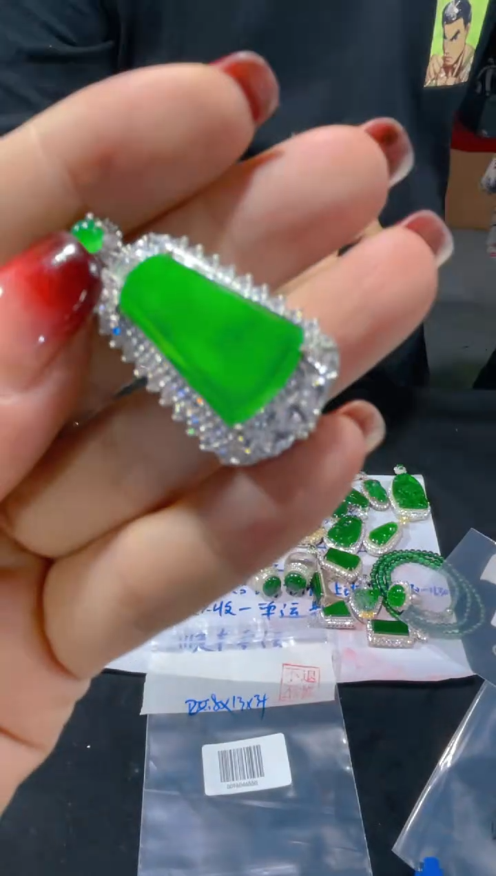 定制翡翠未镶嵌天然A货翡翠（多样性发货拍一件发件）