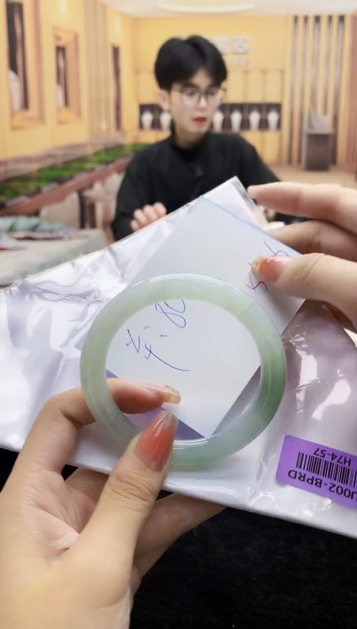 【闪购商品】翡翠手镯未镶嵌   H74-57