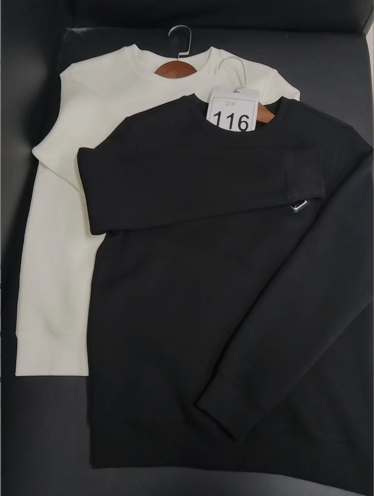 054马秋冬圆领长袖耐磨保暖厚款卫衣宽松加绒时尚黑色