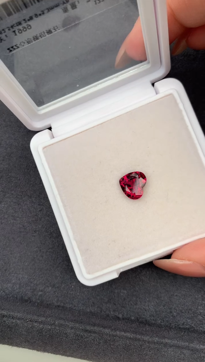 未镶嵌珠宝半成品石榴石3ct镁铝榴石  FH  定制