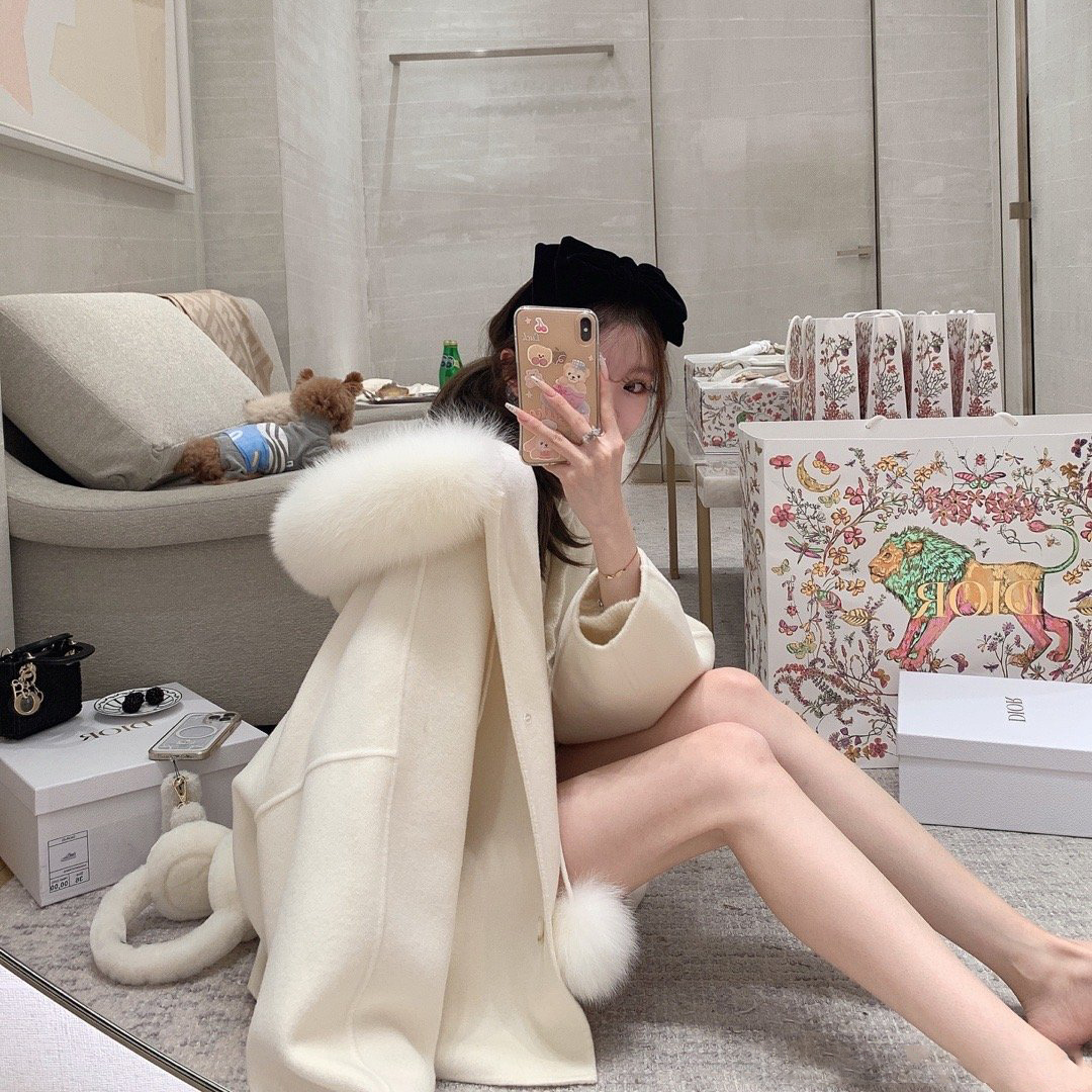 mignon又见海瑟薇/娇俏弧度 定染10羊绒 小个子大衣