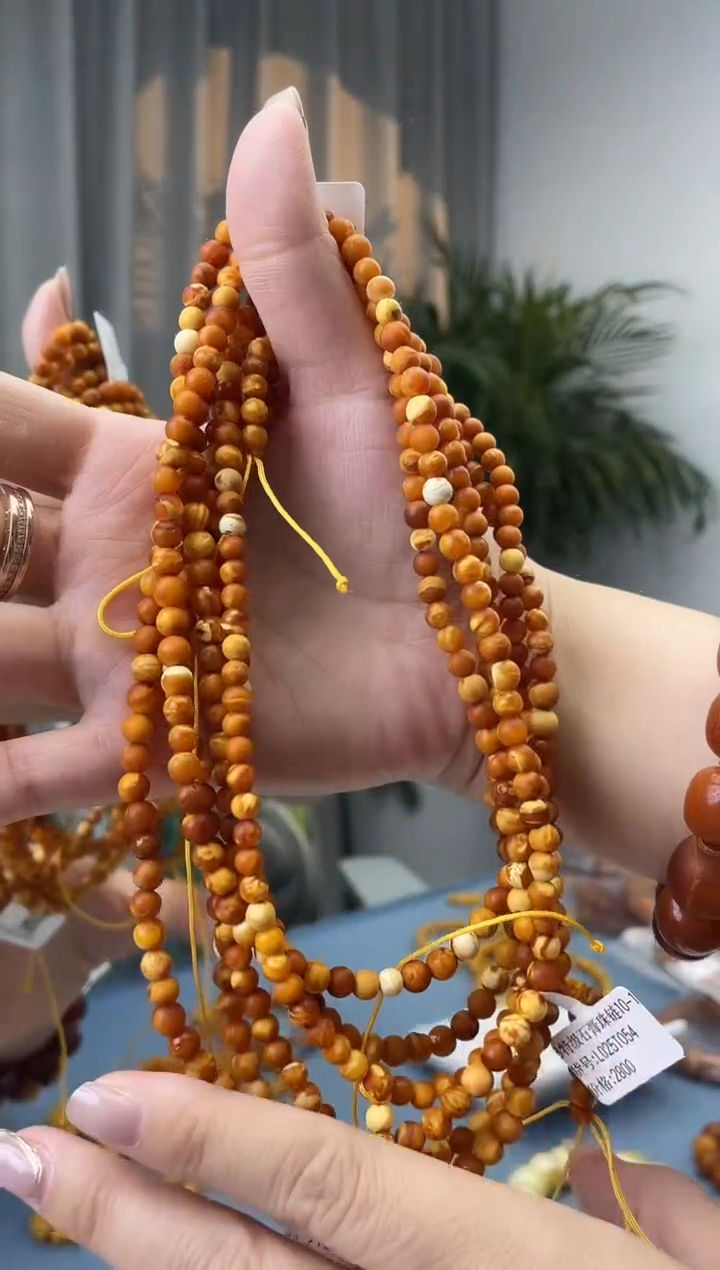 【闪购商品】未镶嵌蜜蜡珠宝奇石假一罚十，微瑕多样性发一件010.4