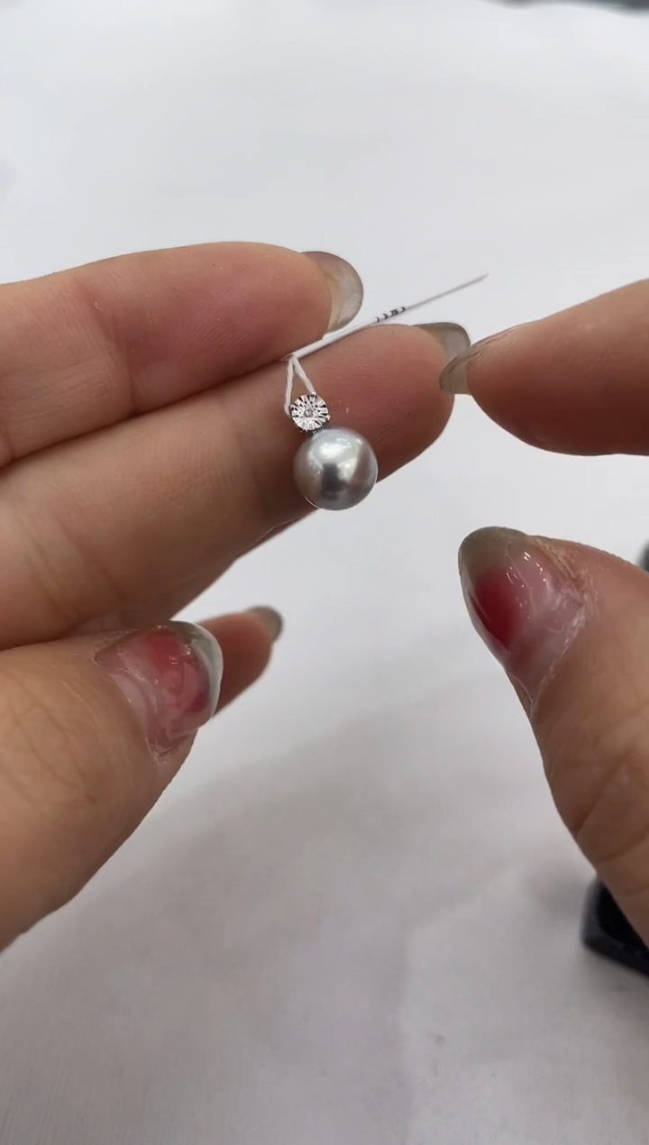 【闪购商品】海水珍珠吊坠(赠链)18K金镶嵌真多麻王妃吊坠