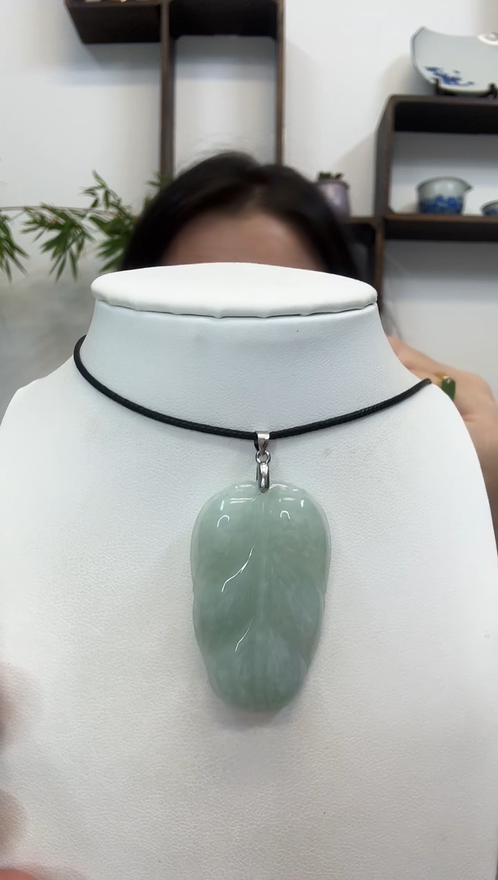 颈饰银S925镶嵌翡翠叶子