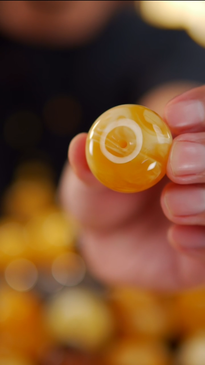 裸石琥珀未镶嵌14.5妖花平安扣