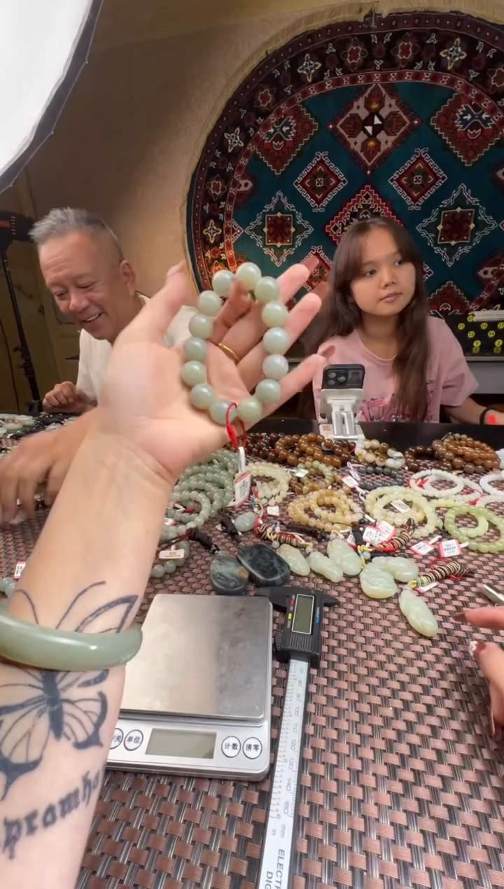 手串未镶嵌和田玉且末料青白玉手串卡16