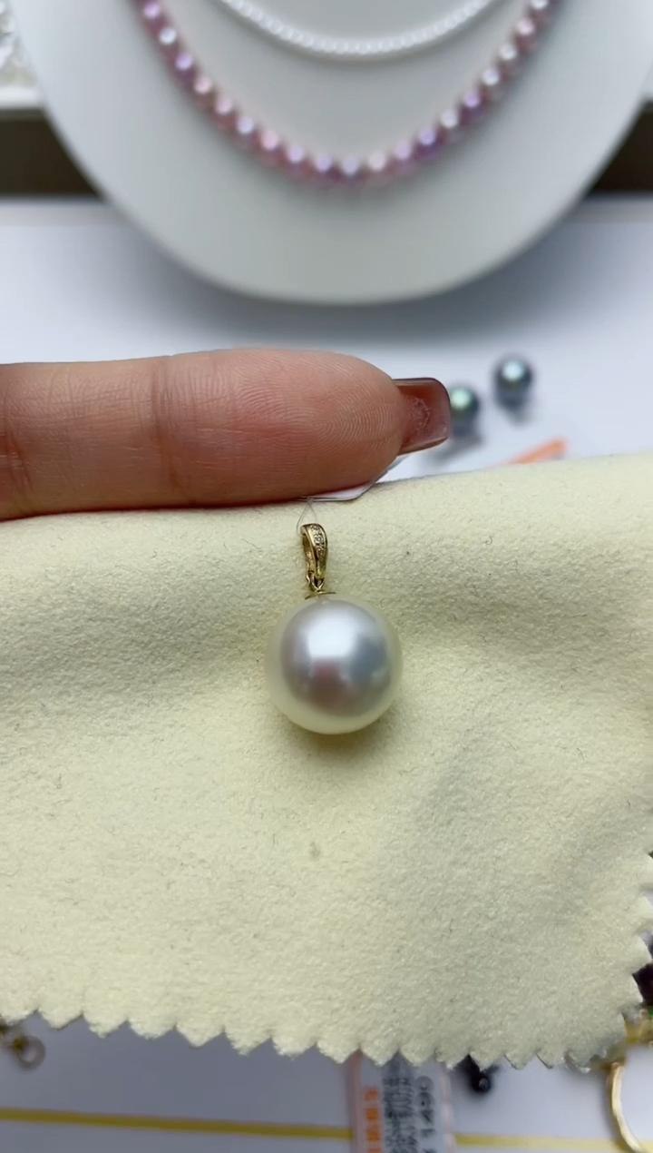 【闪购商品】海水珍珠颈饰18K金镶嵌W124