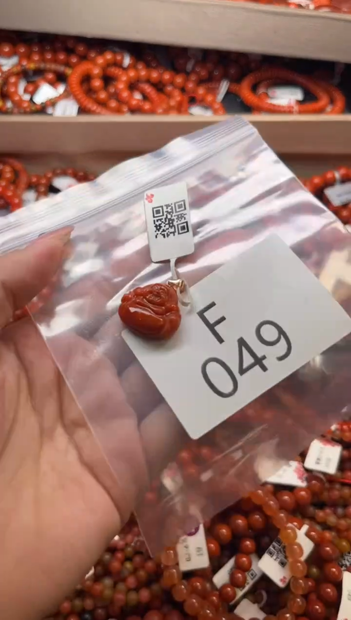 南红玛瑙未镶嵌珠宝奇石F049