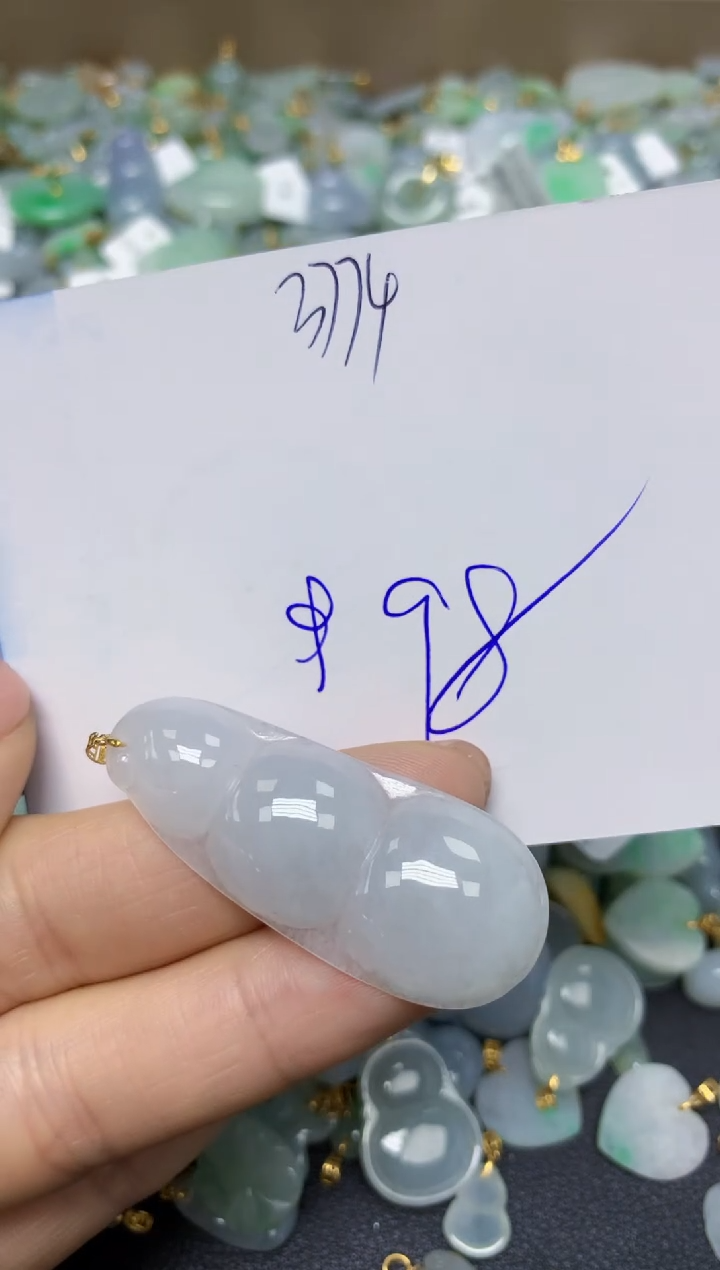 【闪购商品】翡翠挂件18K金镶嵌 天然翡翠A货