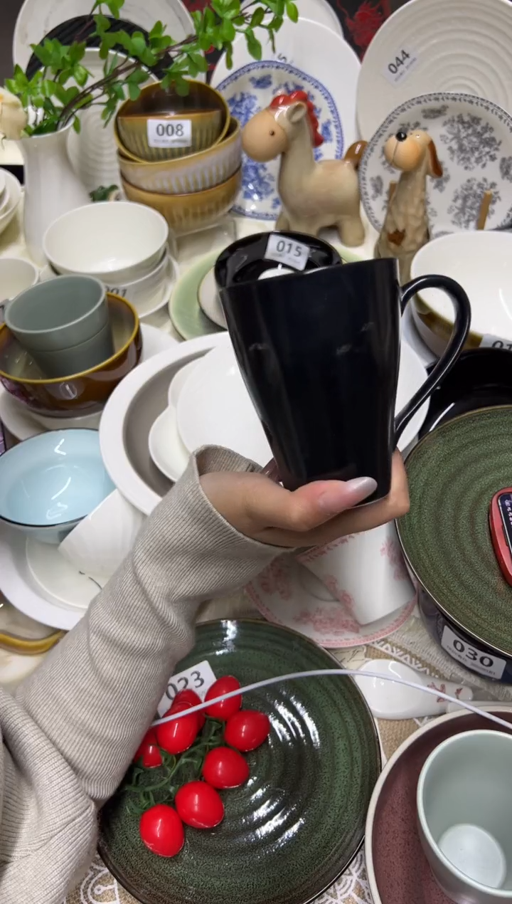 新骨瓷083 瑕疵 哑光黑 大马克杯 