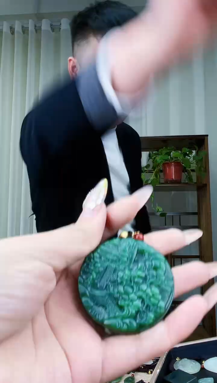 【闪购商品】和田玉挂件未镶嵌拍一发一，多样性发货！