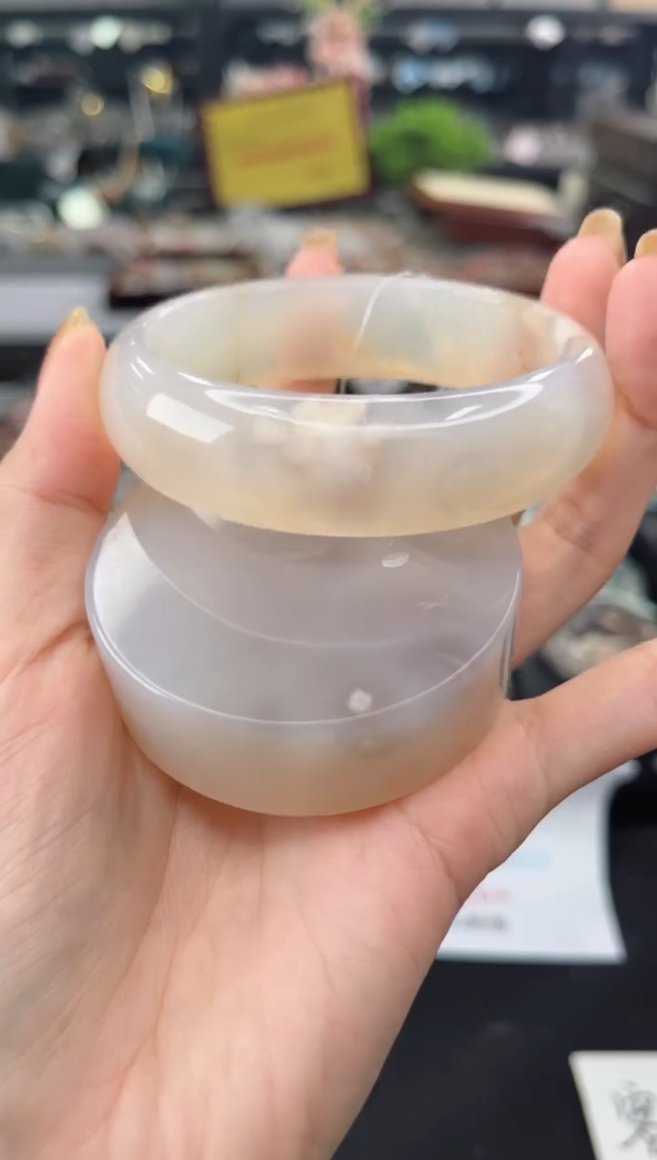 【闪购商品】石英质玉手镯未镶嵌61圈口（赠品镯心）3451139