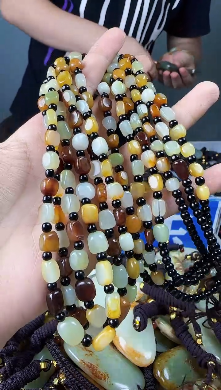 和田玉未镶嵌颈饰多样性发货拍一单发一个