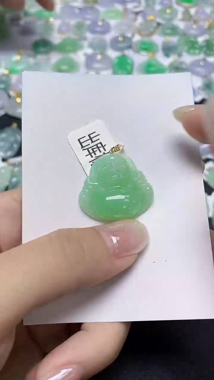 翡翠18K金镶嵌颈饰天然缅甸翡翠A货