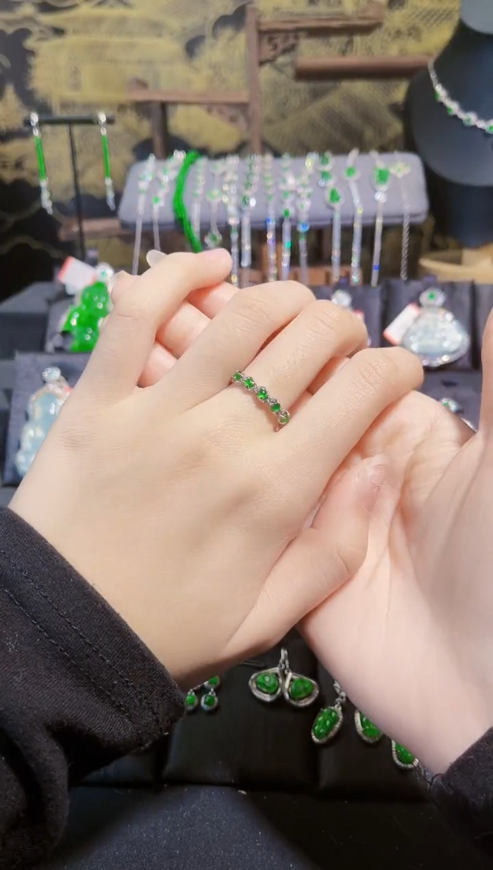 【闪购商品】翡翠戒指银S925镶嵌戒指排戒