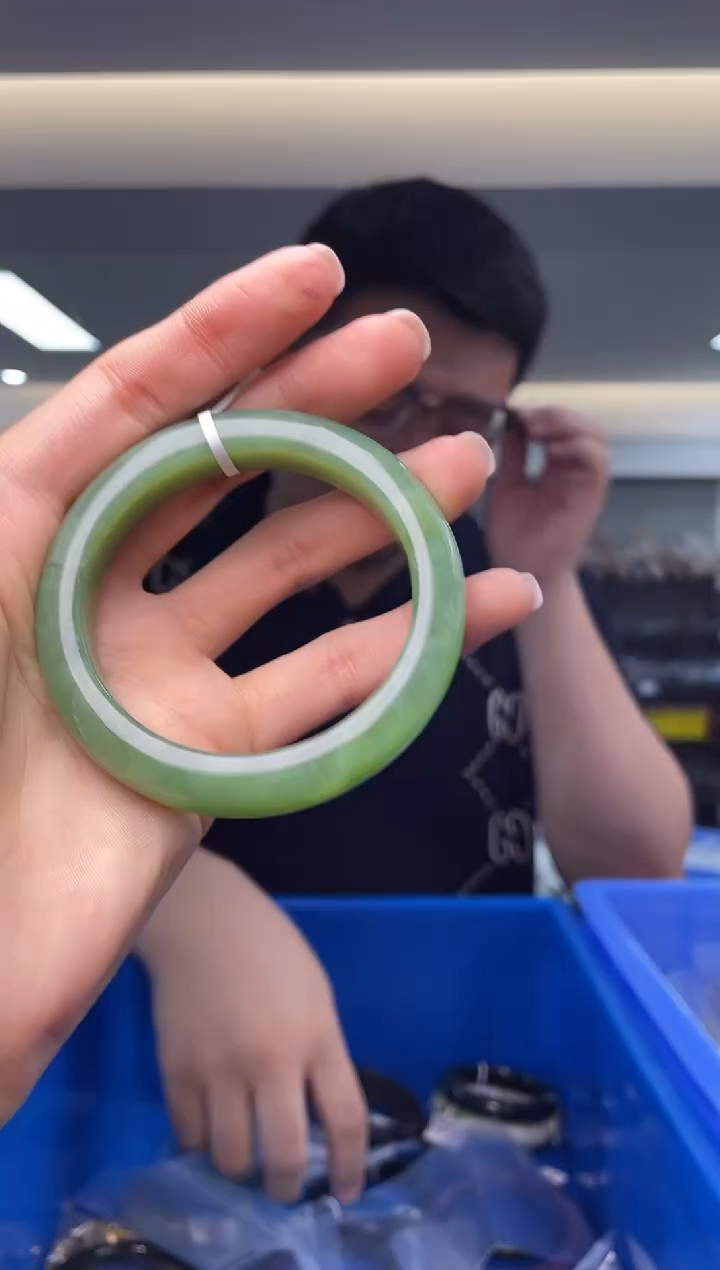 【闪购商品】和田玉`未镶嵌多样性发一件*54*140