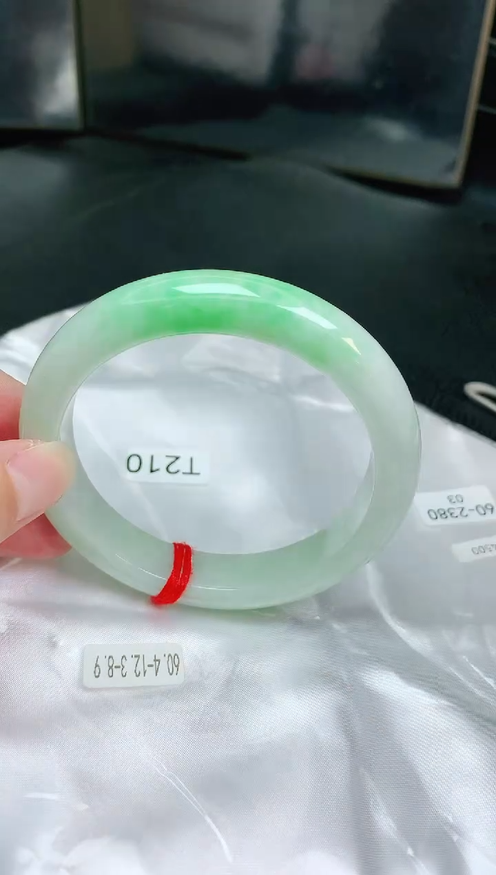 翡翠手镯未镶嵌缅甸天然A货手镯