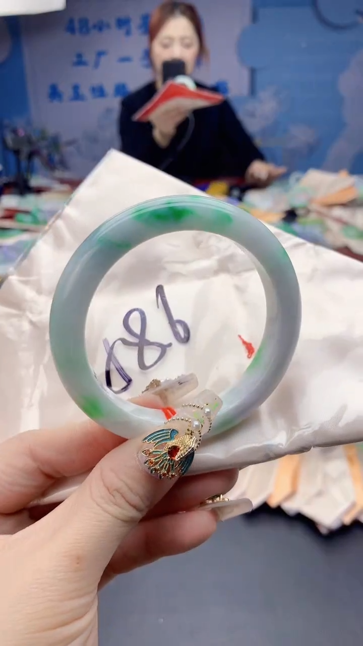 【闪购商品】翡翠手镯未镶嵌0766709411