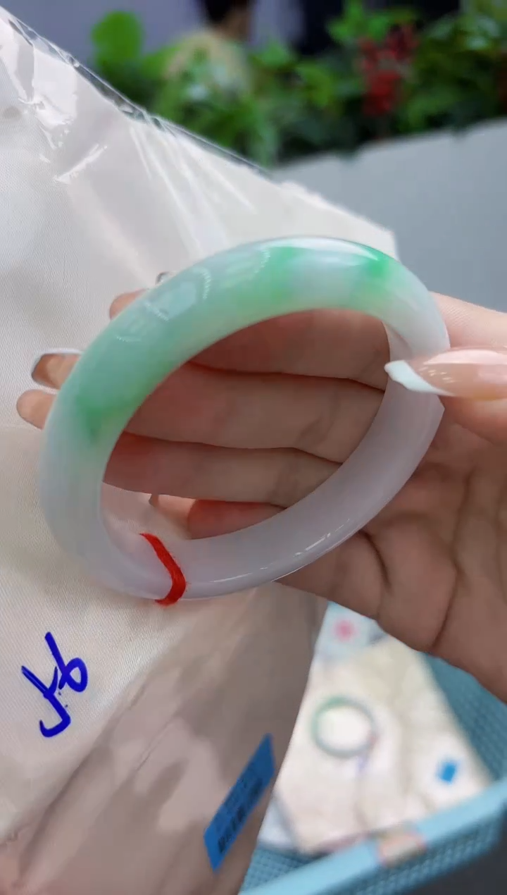 【闪购商品】翡翠手镯未镶嵌翡翠手镯