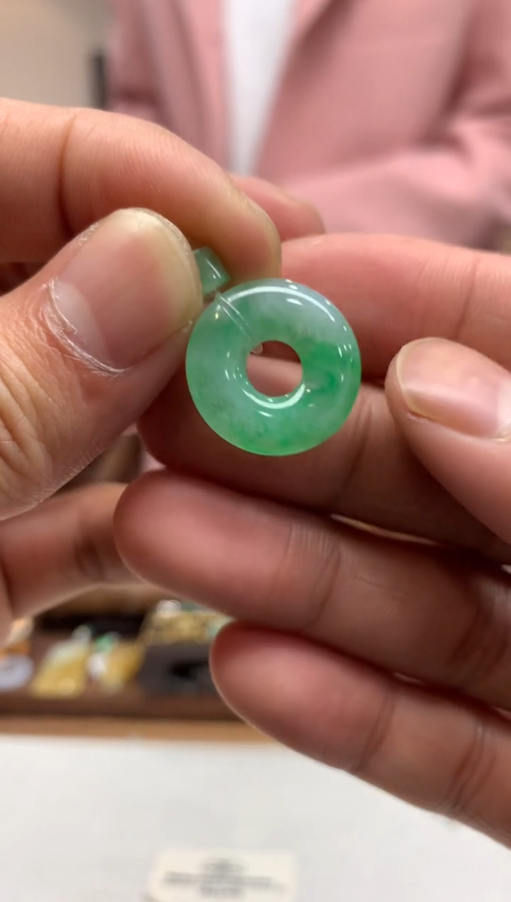 【闪购商品】翡翠吊坠(不含链)未镶嵌甜甜圈