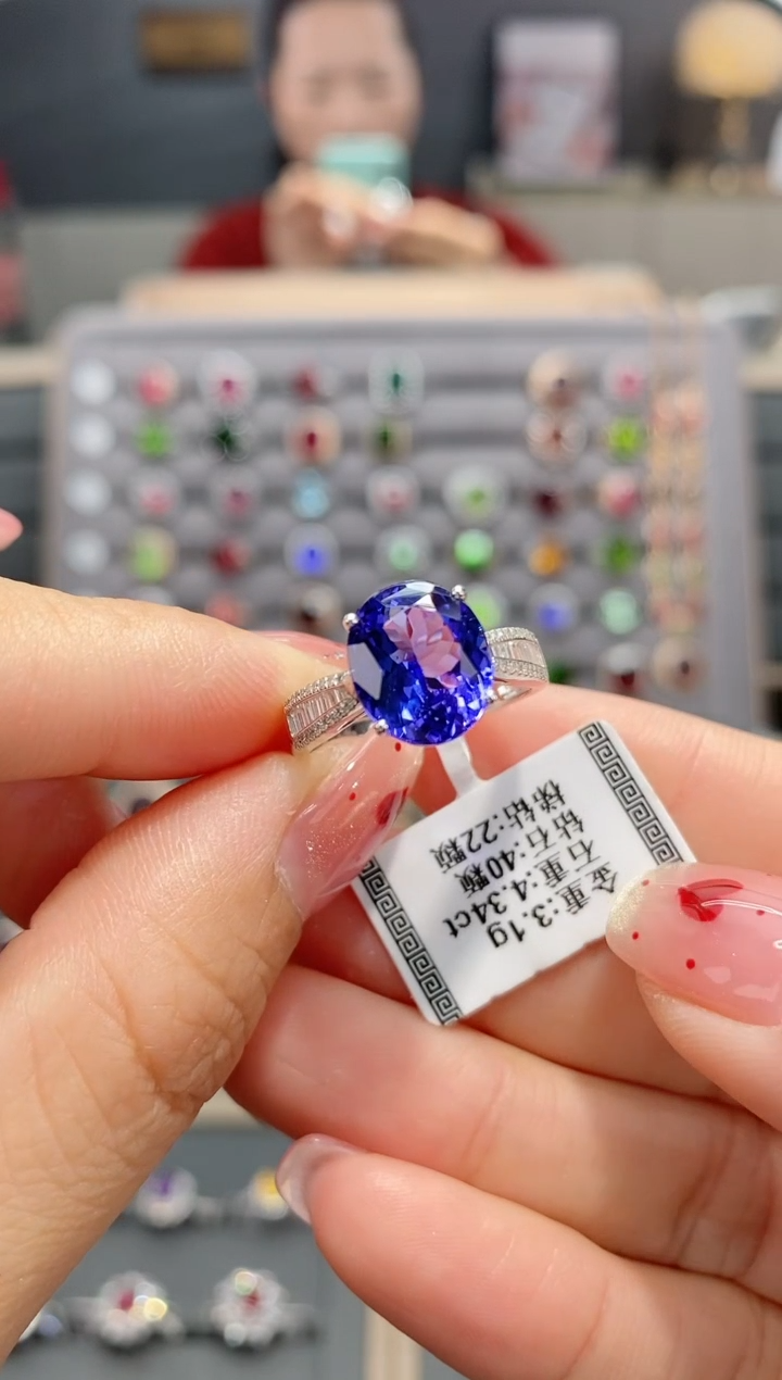 【闪购商品】坦桑石戒指18K金镶嵌4.34    