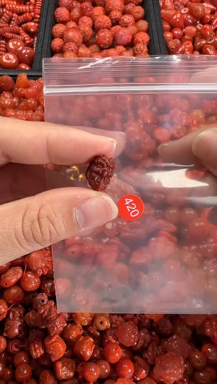 【闪购商品】南红玛瑙颈饰未镶嵌1